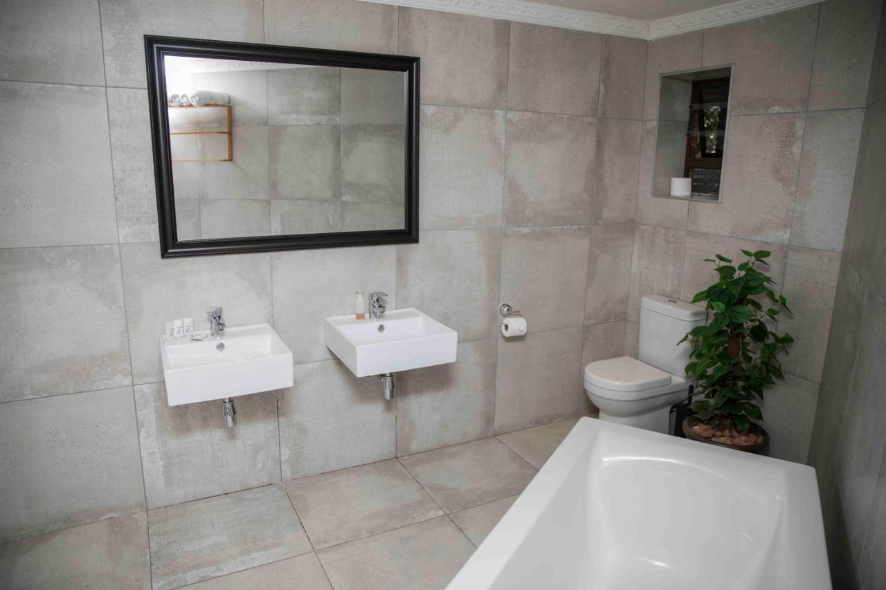 Palmwood Guesthouse Amanzimtoti Exteriör bild