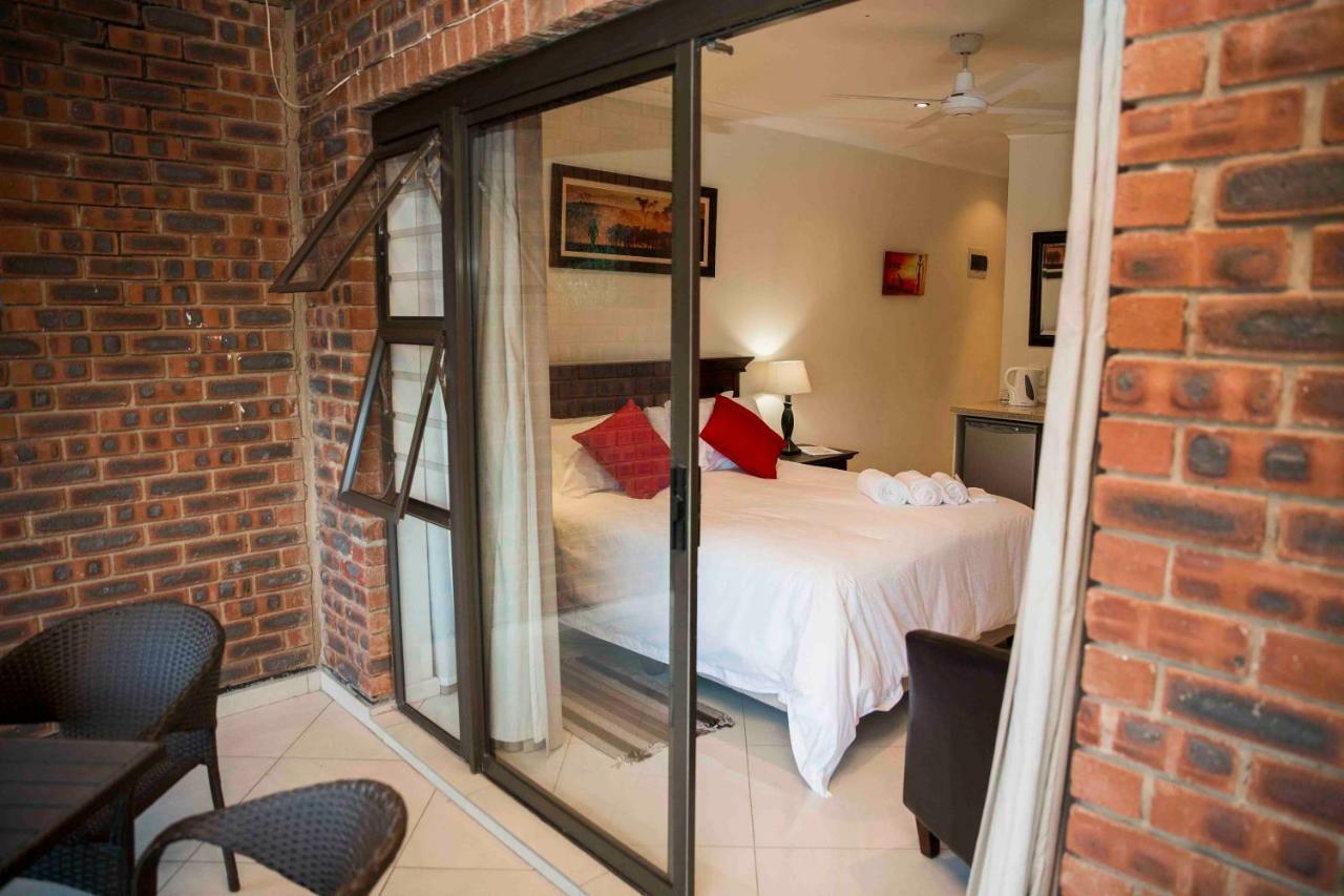 Palmwood Guesthouse Amanzimtoti Exteriör bild