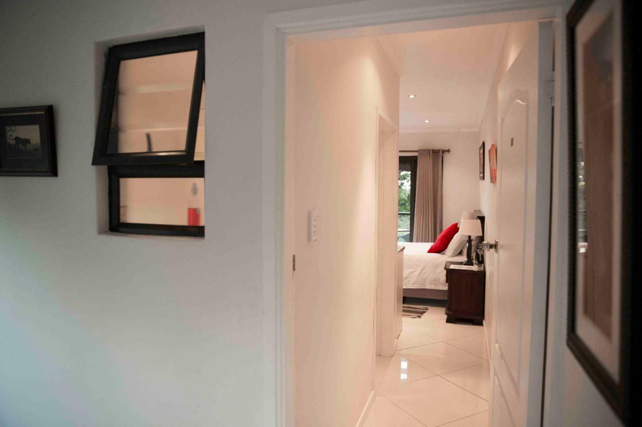 Palmwood Guesthouse Amanzimtoti Exteriör bild